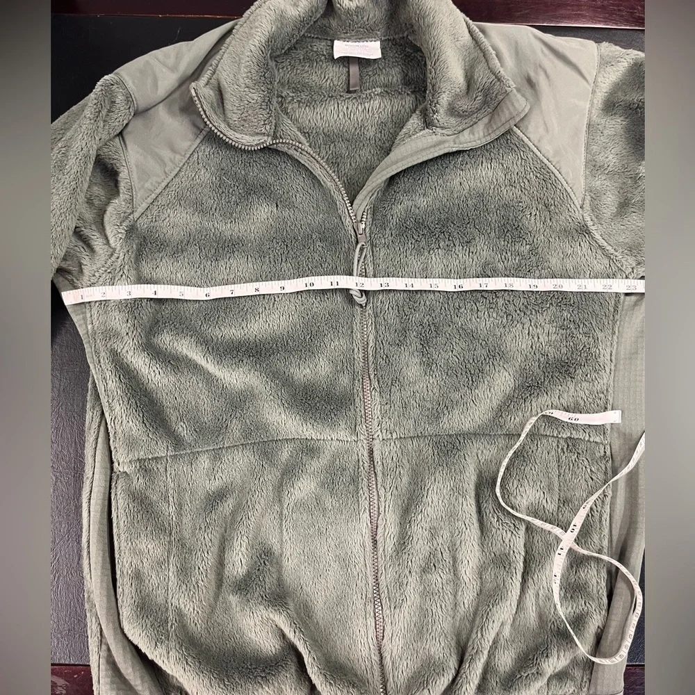 Fleece jacket size medium